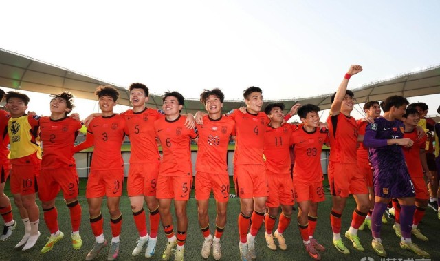 苏东：今晚U23国足不要打对攻，要贯彻大脚加身体&amp;amp;二点加定位